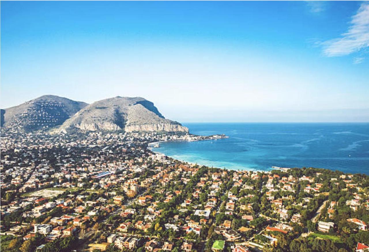 Awa Mondello Hotel Bagian luar foto