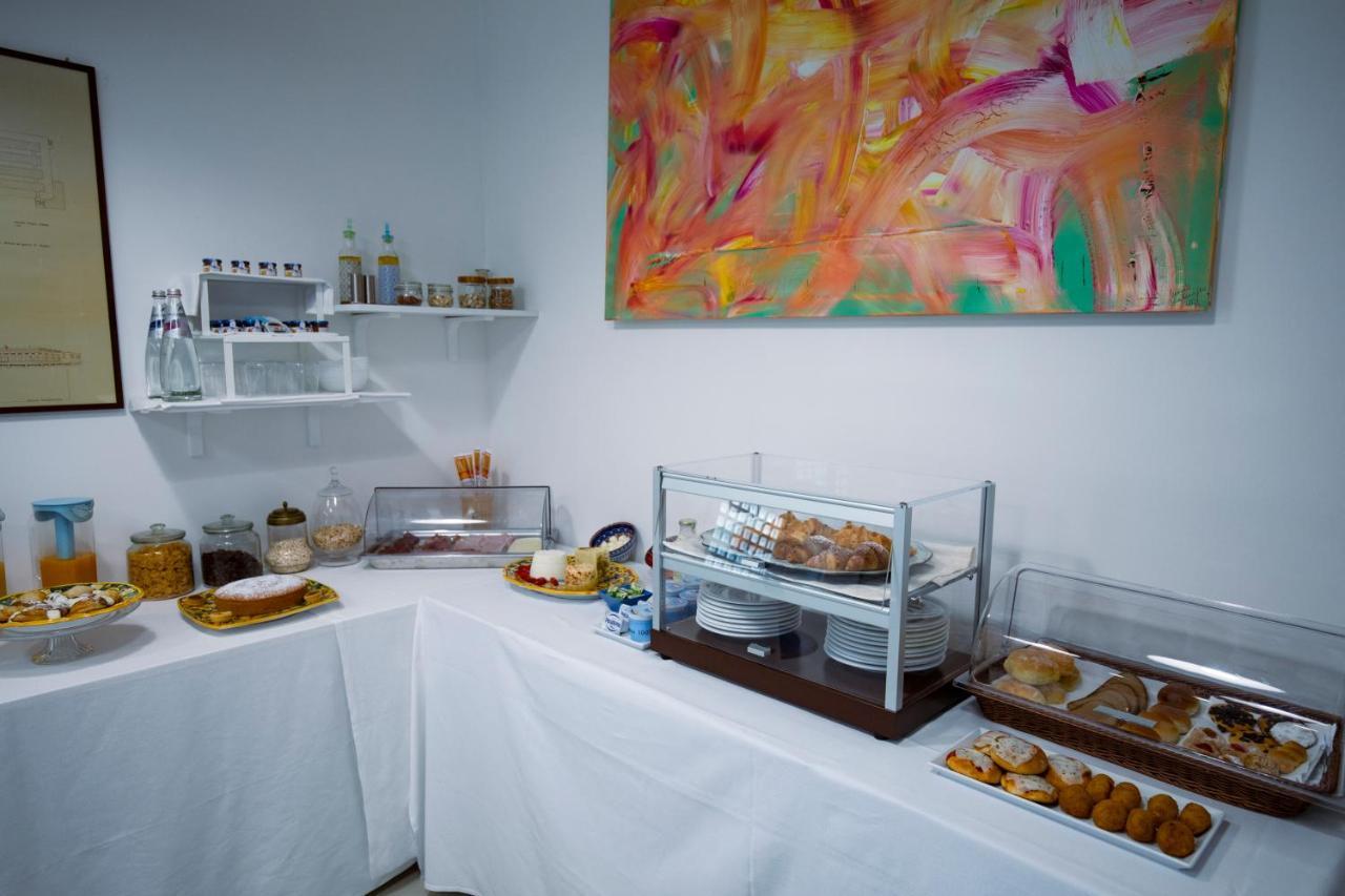 Awa Mondello Hotel Bagian luar foto