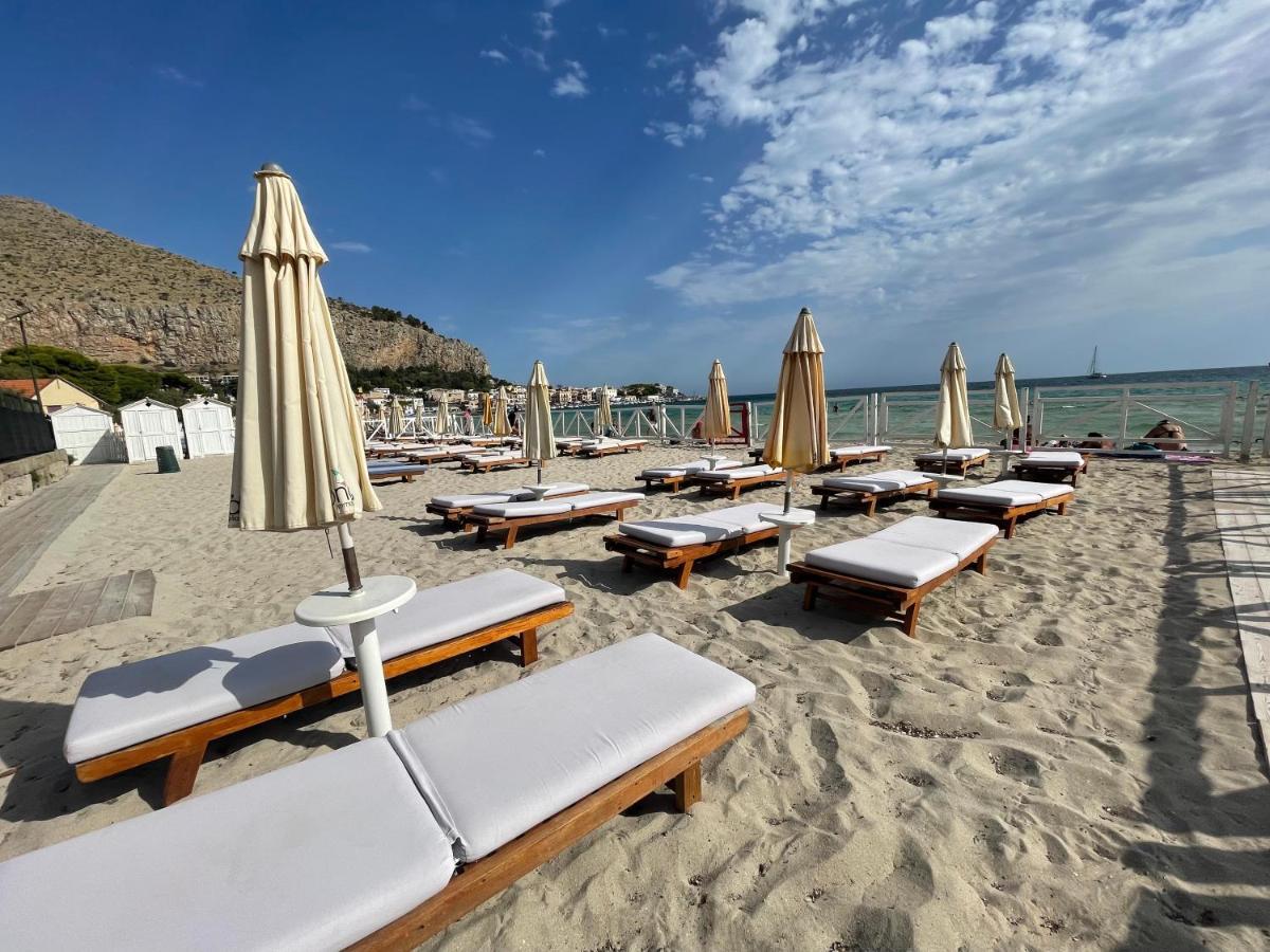 Awa Mondello Hotel Bagian luar foto