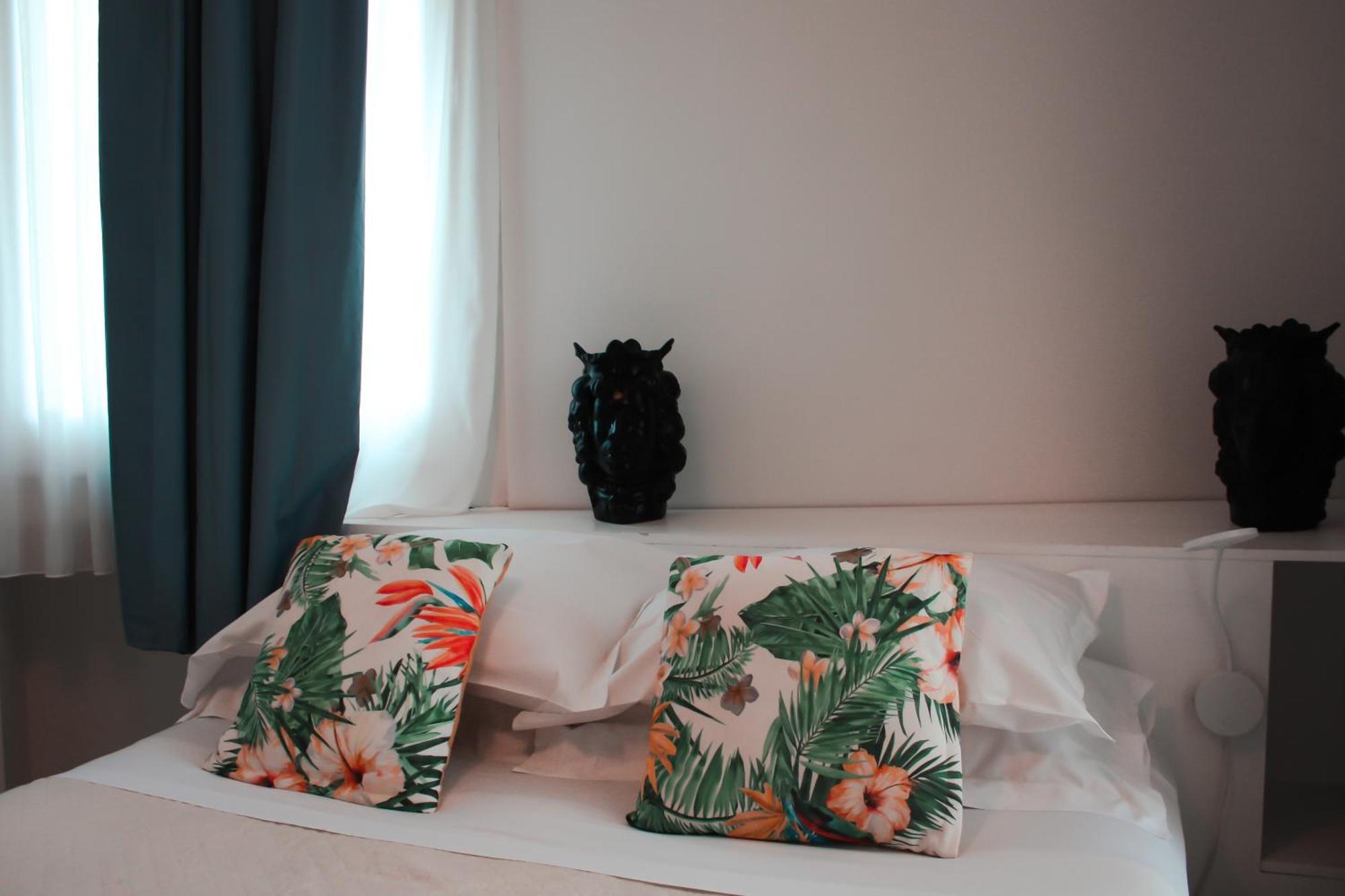 Awa Mondello Hotel Ruang foto